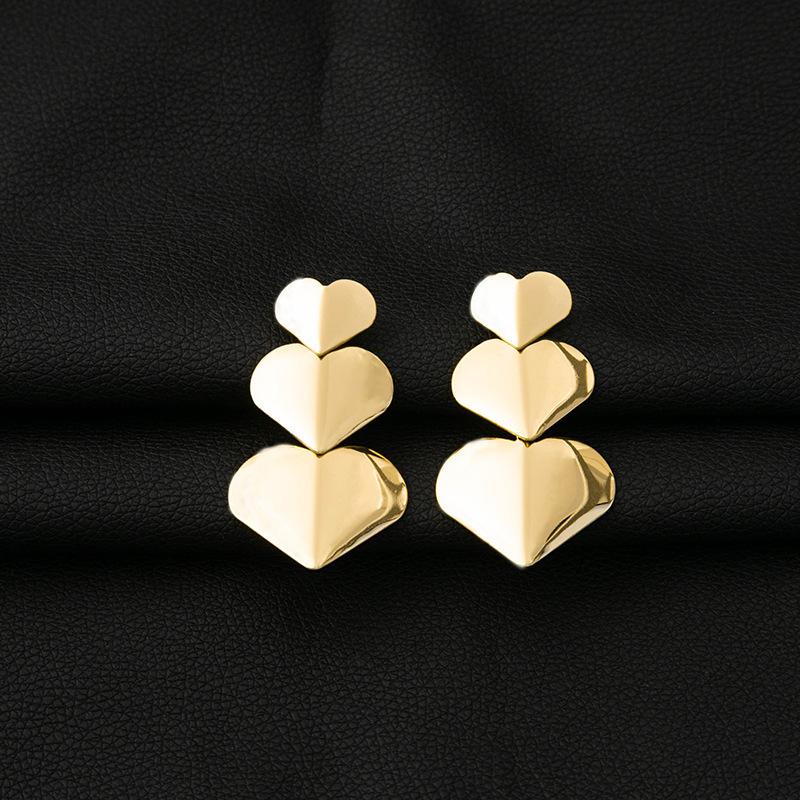 Exaggerated Irregular Atmosphere High-End Jewelry Metal Pleats Round Buttons Women'S Stud Earrings