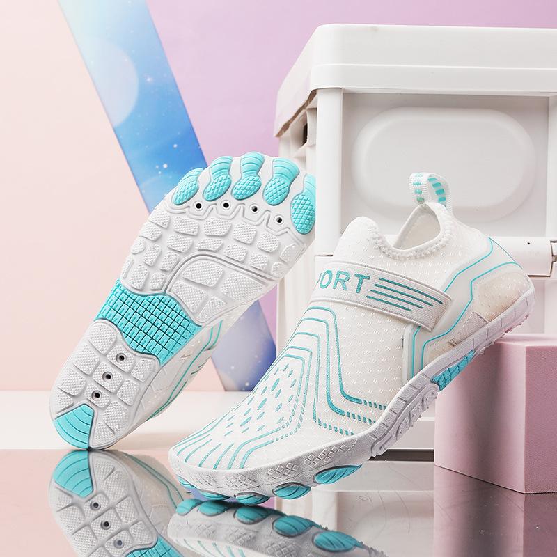 New five-finger waterway amphibious creek shoes beach swimming couple yoga fitness wading shoes