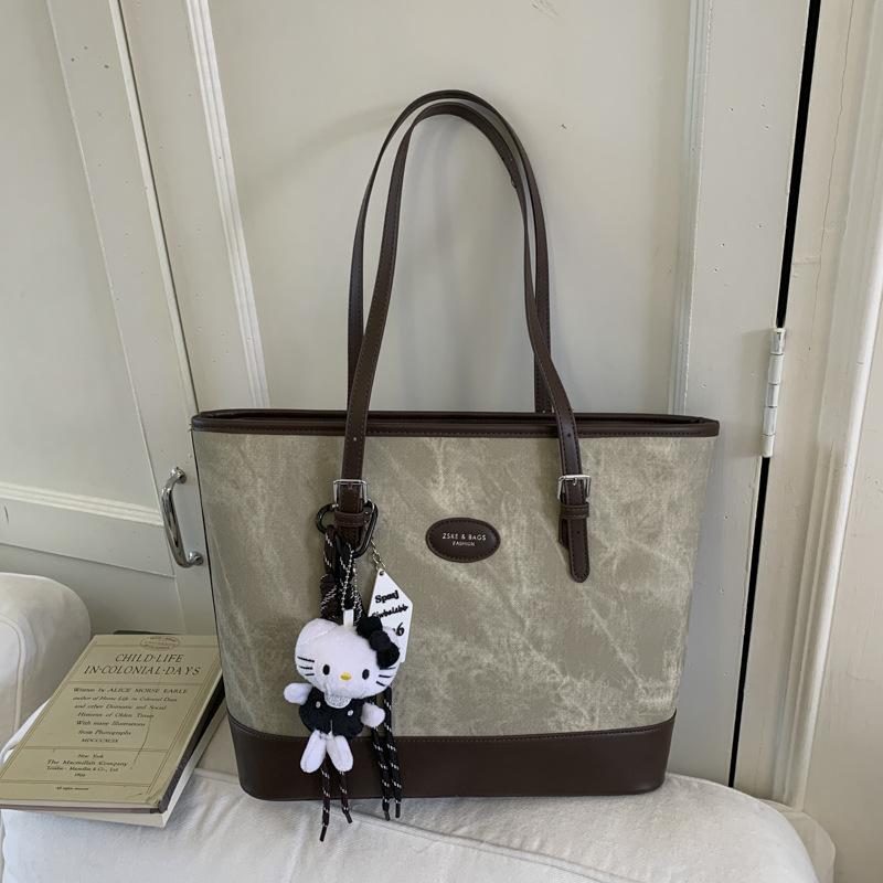 

Splicing large-capacity contrasting color shoulder underarm bag commuter tote bag women s 2025 autumn new fashion handbag no pendant сірий колір