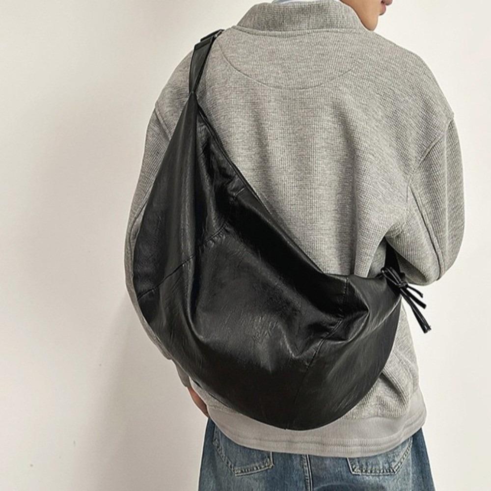 Leather Dumpling Shaped Bag Large Capacity Travel Shoulder Bag Japanese Style Crossbody Bag  Sports