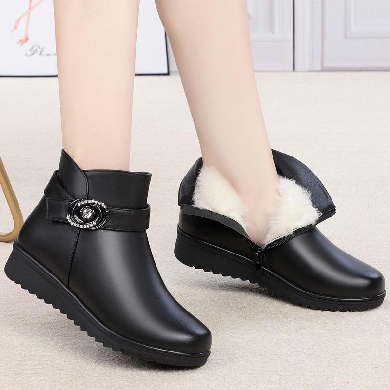 Women's metal buckle padded warm cold lightweight outdoor hiking mountaineering non-slip sports casual not tired feet Martin boots