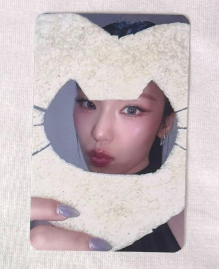 

[Б/У] ITZY Йеджи Аэропорт Makestar Лимитированное издание Рисовый крекер Торговая карточка C