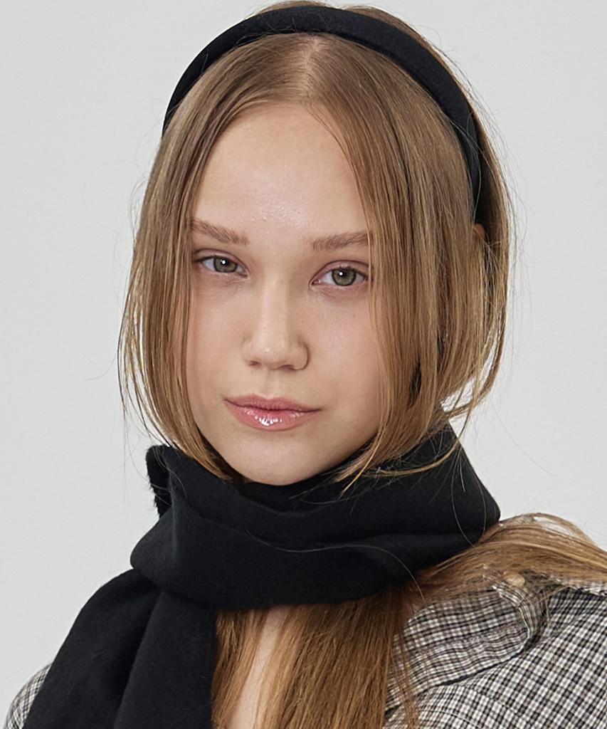 The-Abon Classic Velvet Hairband Black