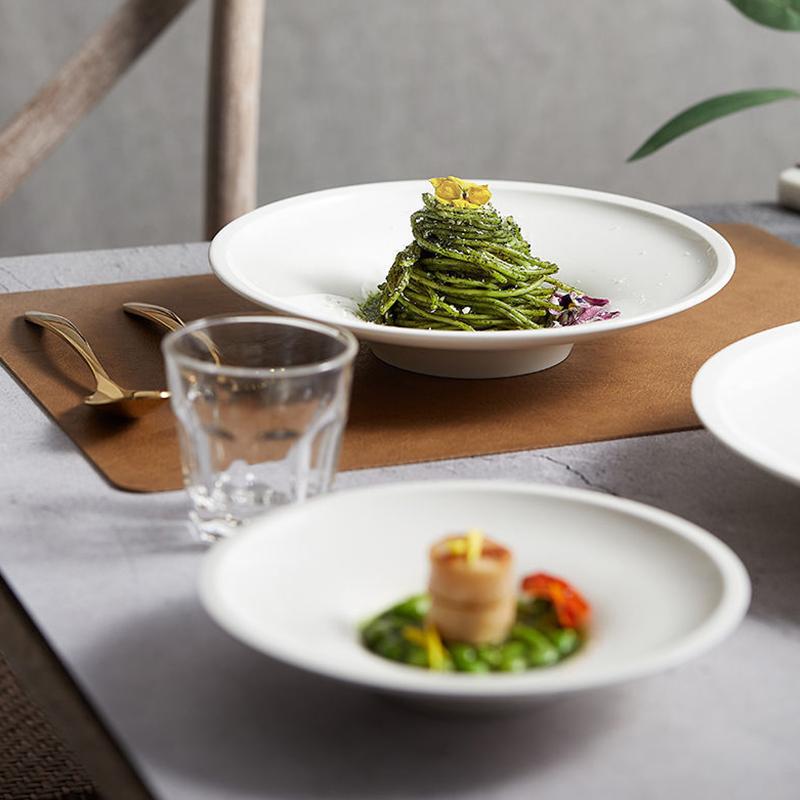 Retro PU Kožené Podložky pod Nádobí Vodotěsné a Olejoodolné Stolní Podložky Západní Restaurace Tepelně Izolační Podložky