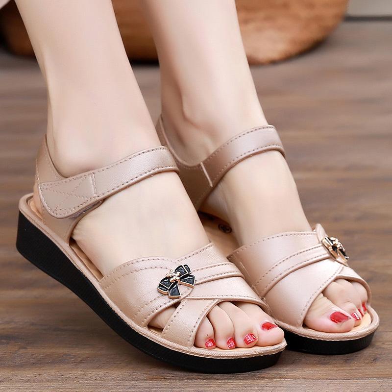 

2025 new comfortable summer fashionable slippers fashionable casual comfortable sandals casual single-layer shoes comfortable sandals 36 [one size smaller]
