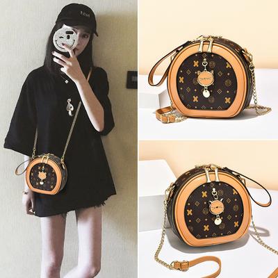 Bag Women's 2025 Summer New Trendy Simple One Shoulder Oblique Span Bag Textured Chain Small Round Bag Clock Bag