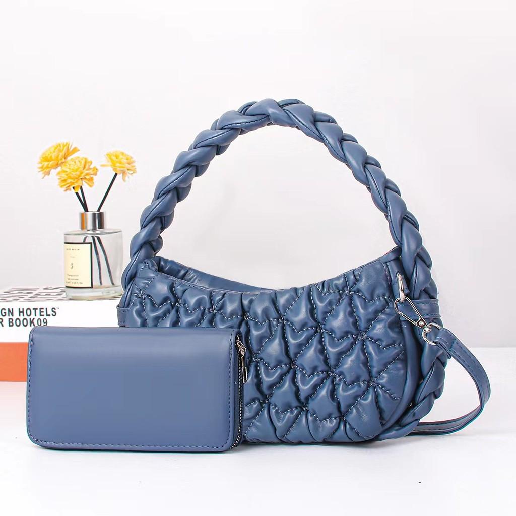 

Stylish Black Pu Leather Shoulder Bag For Women With Large Capacity And Chic Design синій