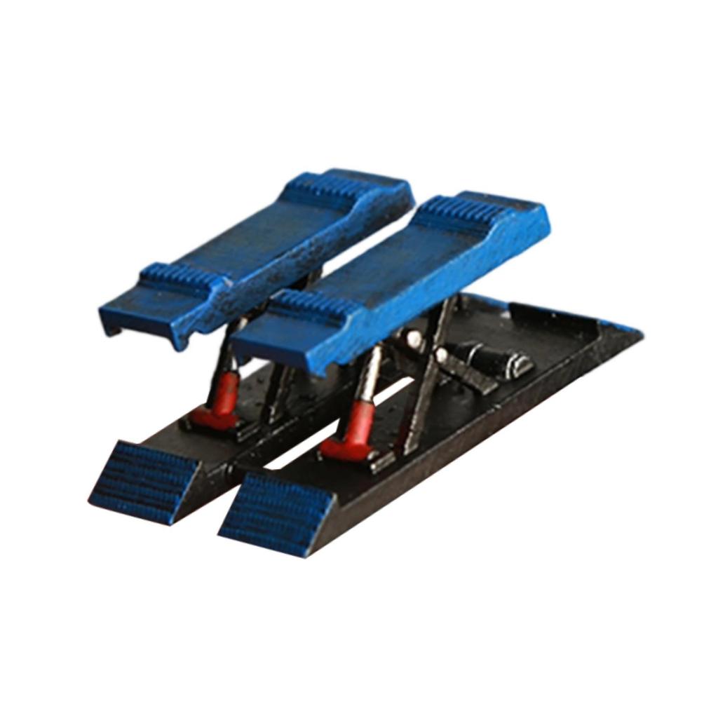 Diorama Car Lift in 1:64 Scale, Model Simulation, Workshop, Miniature Lift, Garage, Landscaping,