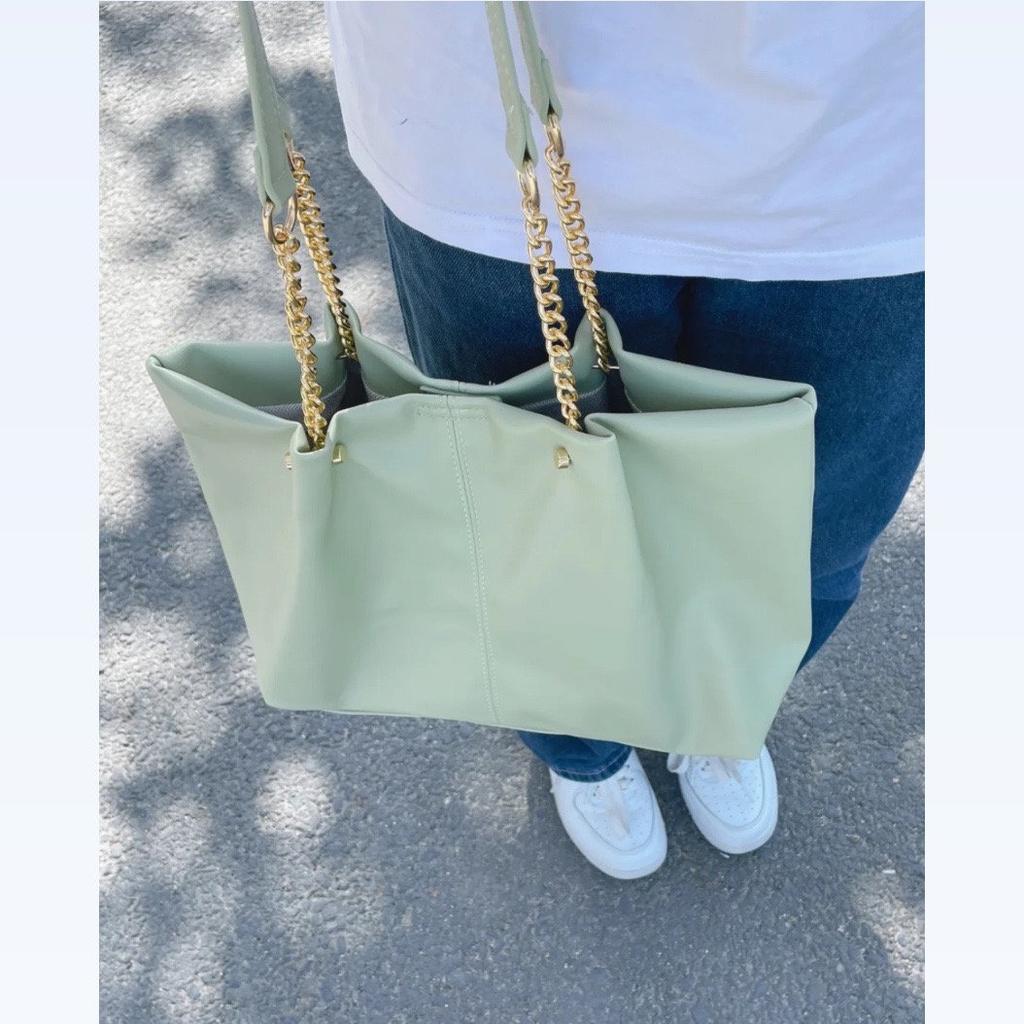 Large Capacity Commuter Chain Fashionable Versatile Handheld Women'S Bag Summer Texture Shoulder Underarm Tote Bag