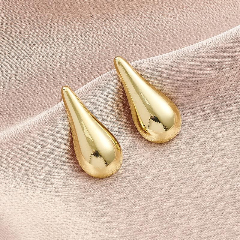 Wysokiej jakości kolczyki retro Wysokiej jakości kolczyki Sense Of Hundred dla kobiet Kolczyki z kroplą wody Biżuteria