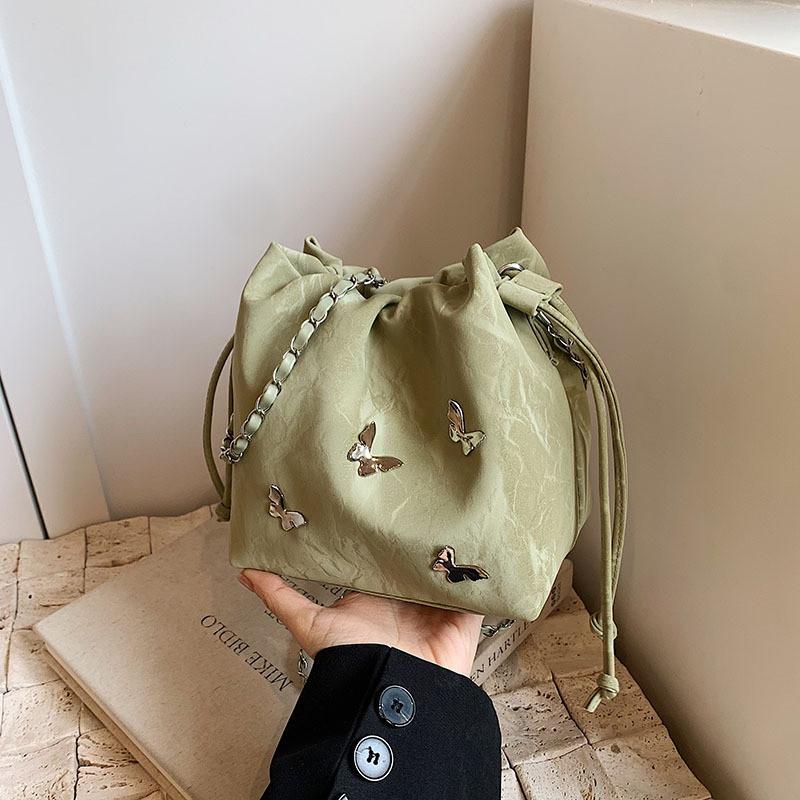 

Trendy Silver Pu Bucket Bag For Women Unique Design Comfortable Commuter Handbag зелений