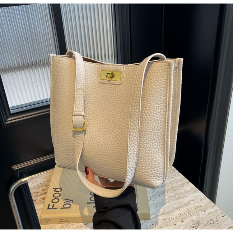 Large-capacity Tote Bag, New Trendy Women's Bag, Fashionable and Versatile Shoulder Bag, Textured Retro Bucket Bag.