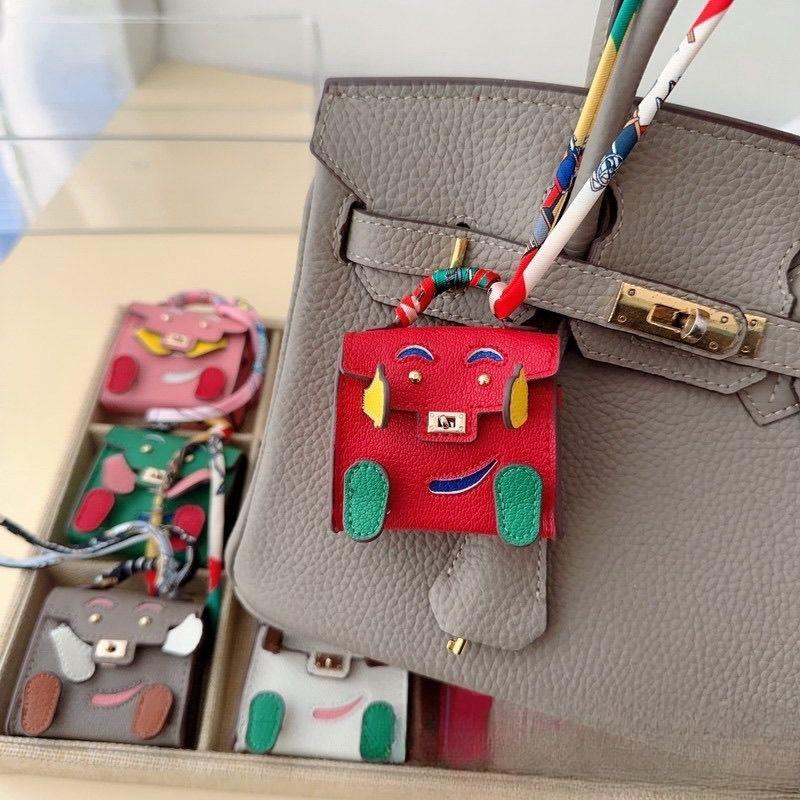 Mini Doll Airpod Earphone Cover Cross-border Explosion Bag Pendant Keychain Car Ornament