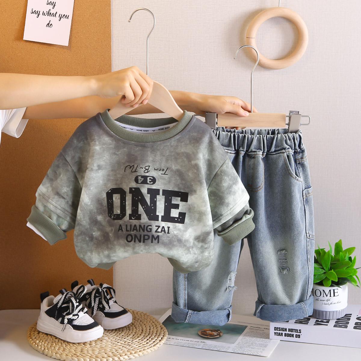 

Комплект из двух предметов с длинными рукавами для мальчиков - Детская ретро толстовка с английским принтом + джинсовые брюки - Мужская детская модная одежда XXL