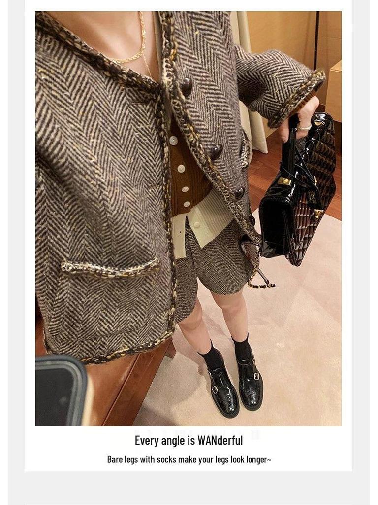 Women's Retro British-Style Genuine Leather Brogue Loafers with Round Toe and Chunky Heel for Autumn/Winter