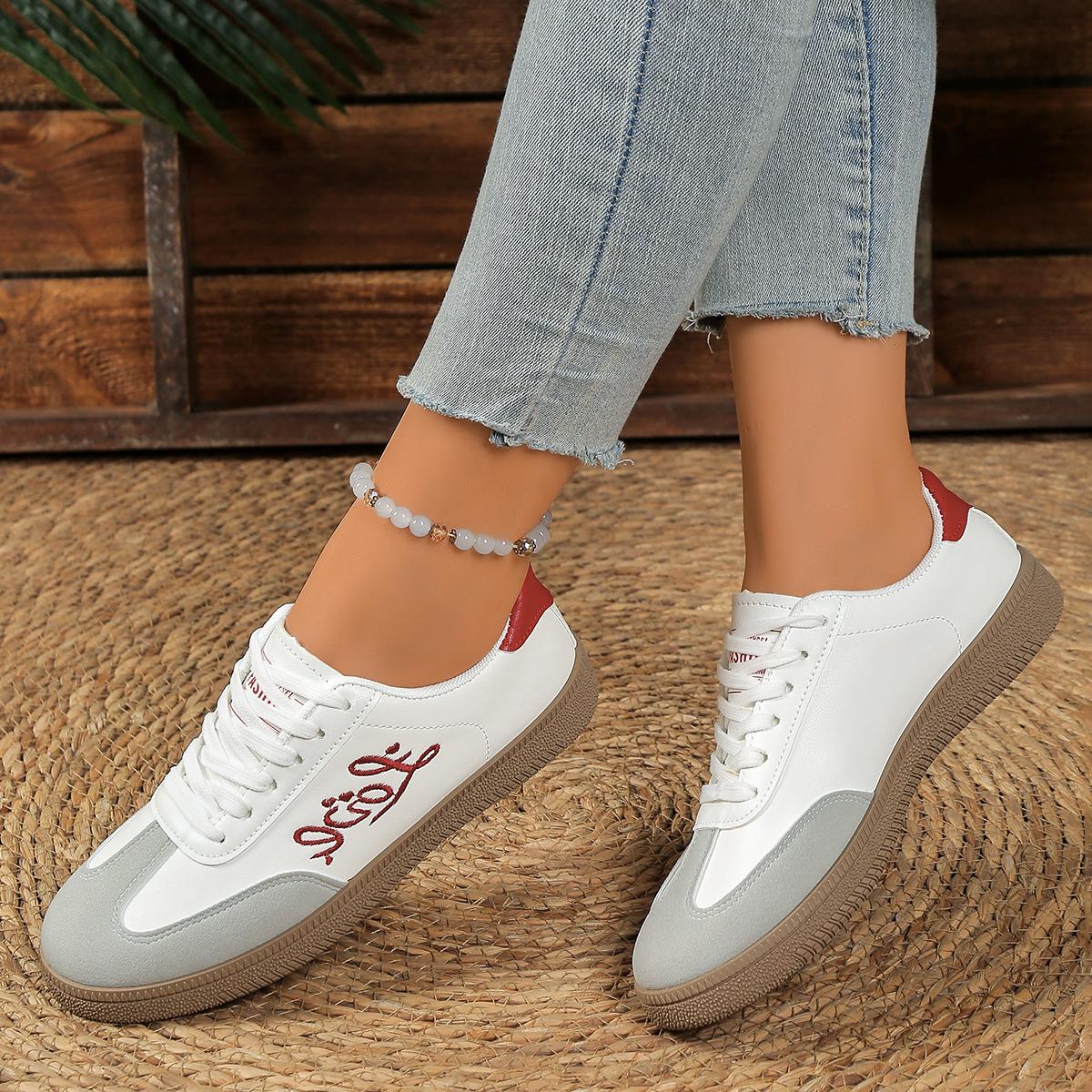 

Ретро Повседневная обувь Женская Новый стиль Спортивная женская обувь На плоской подошве Удобная для ходьбы Дизайнерские кроссовки для женщин Размер 36-41 41 красный