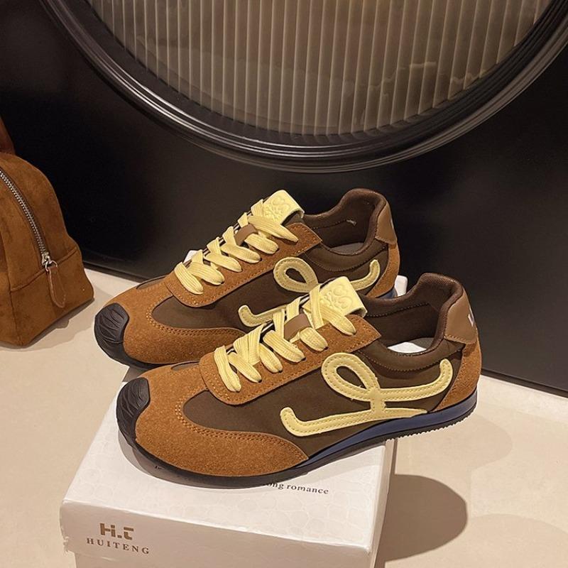 Baskets pour femmes Nouvelle mode d'été Chaussures décontractées de créateur pour femmes Baskets confortables peu profondes tendance pour femmes De Mujer