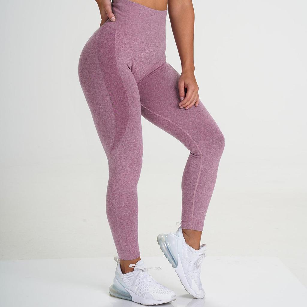 Seamless Butt-Lifting Moisture-Wicking Yoga Leggings for Women