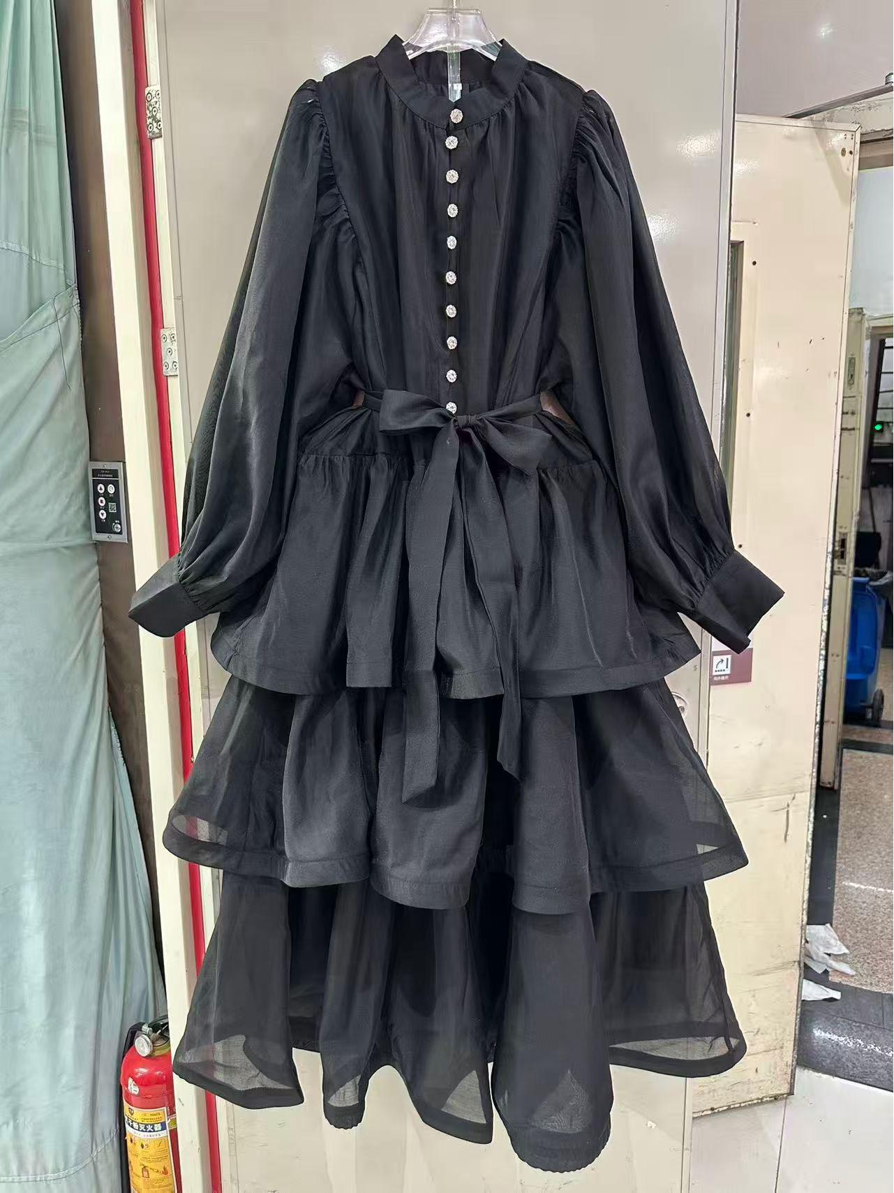 

Ruffled Stand Collar Single-Breasted Slimming Long Sleeve Patchwork Dress (2025) M чорний
