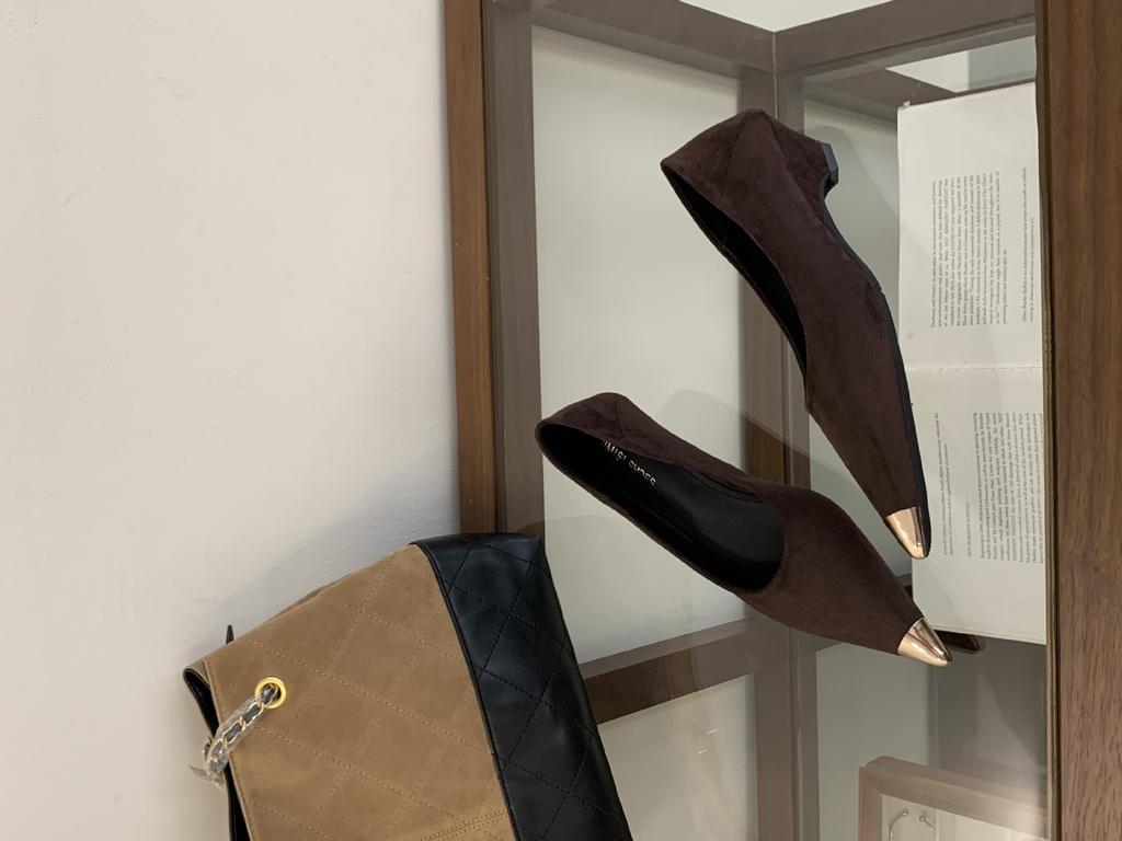 French Pointed Metal Head High Heels Women's 2025 New Suede Thick Heels, Thin Temperament Single Shoes