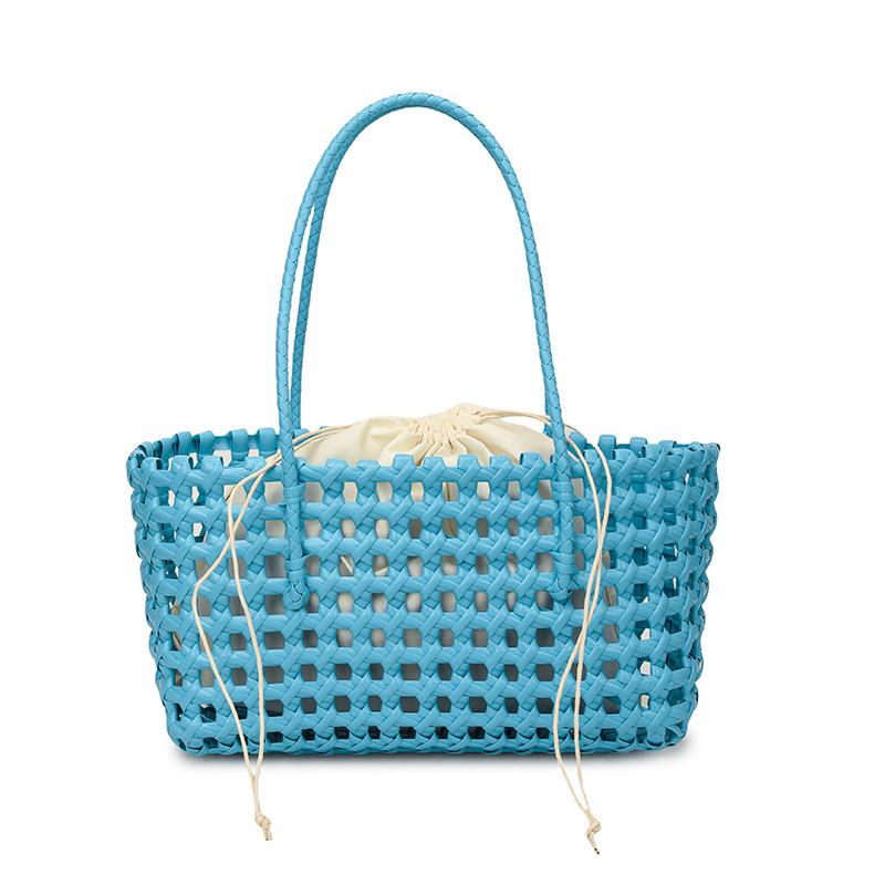 Bolsa da Mãe: Uma Bolsa de Ombro Elegante, de Trama Aberta, para Mulheres, Adequada para Uso Casual.