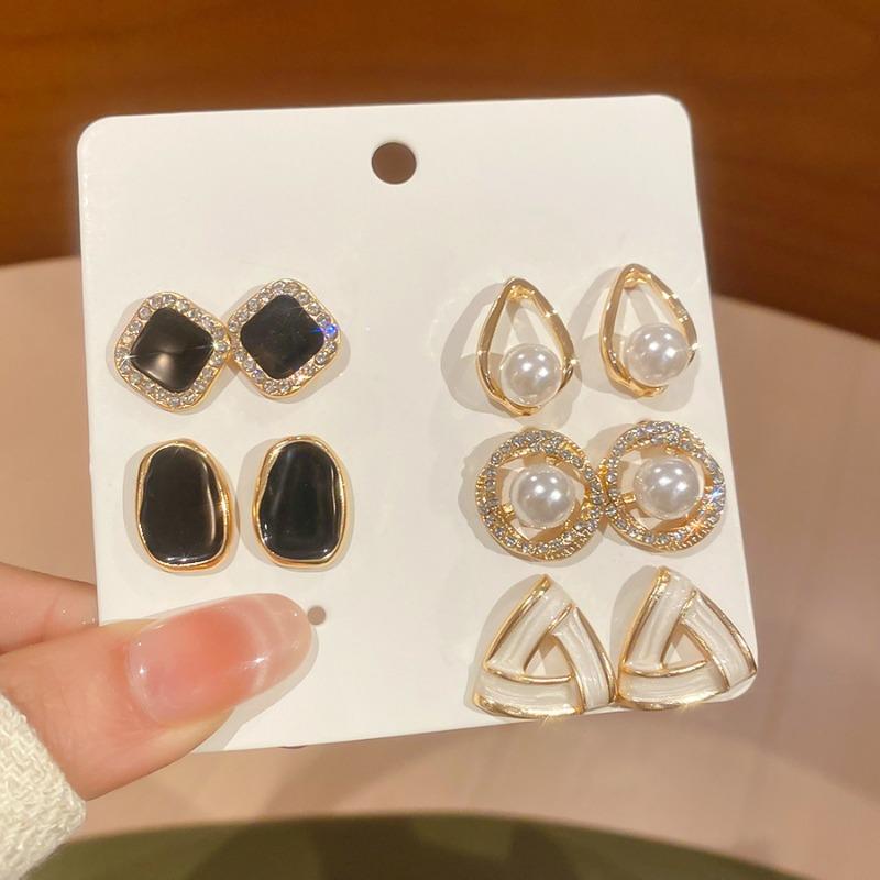 Silver Needle Diamond Drip Oil Pearl Stud Earrings Set Retro Fashion Temperament Niche Earrings Light Luxury Premium Earrings Women