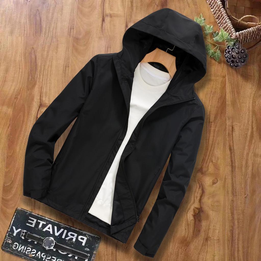 Unisex Lightweight Waterproof Windbreaker: Breathable, Mesh Lined, Windproof Jacket for Spring/Autumn.