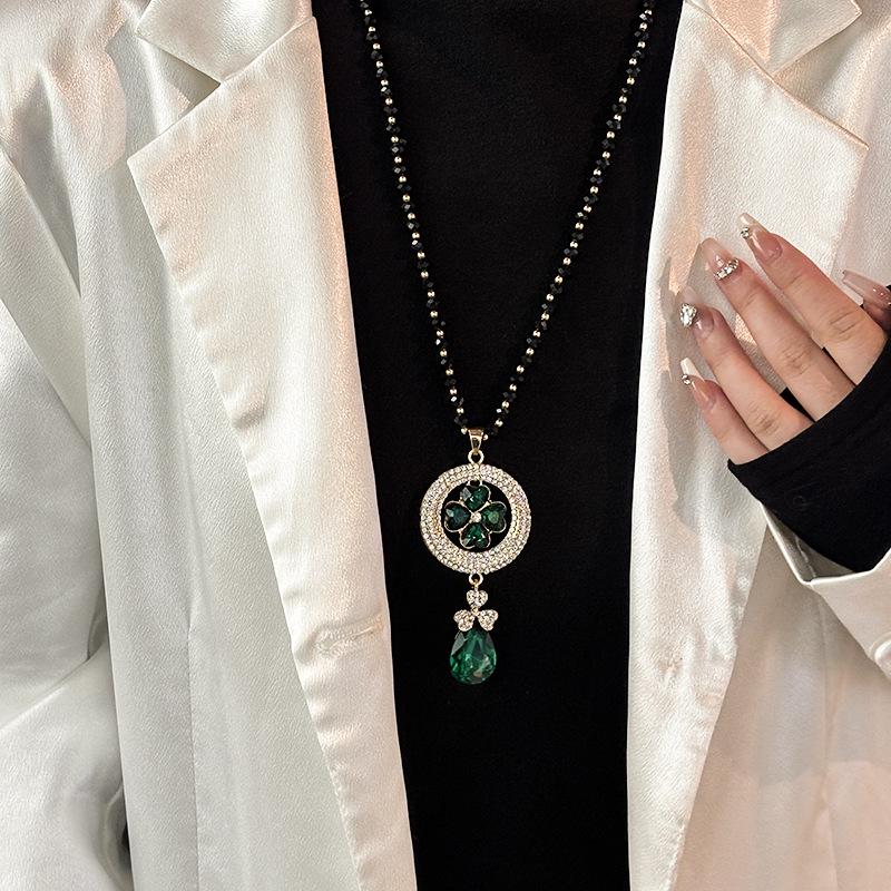 Crystal Pendant Sweater Necklace - Fashionable and Atmospheric Design