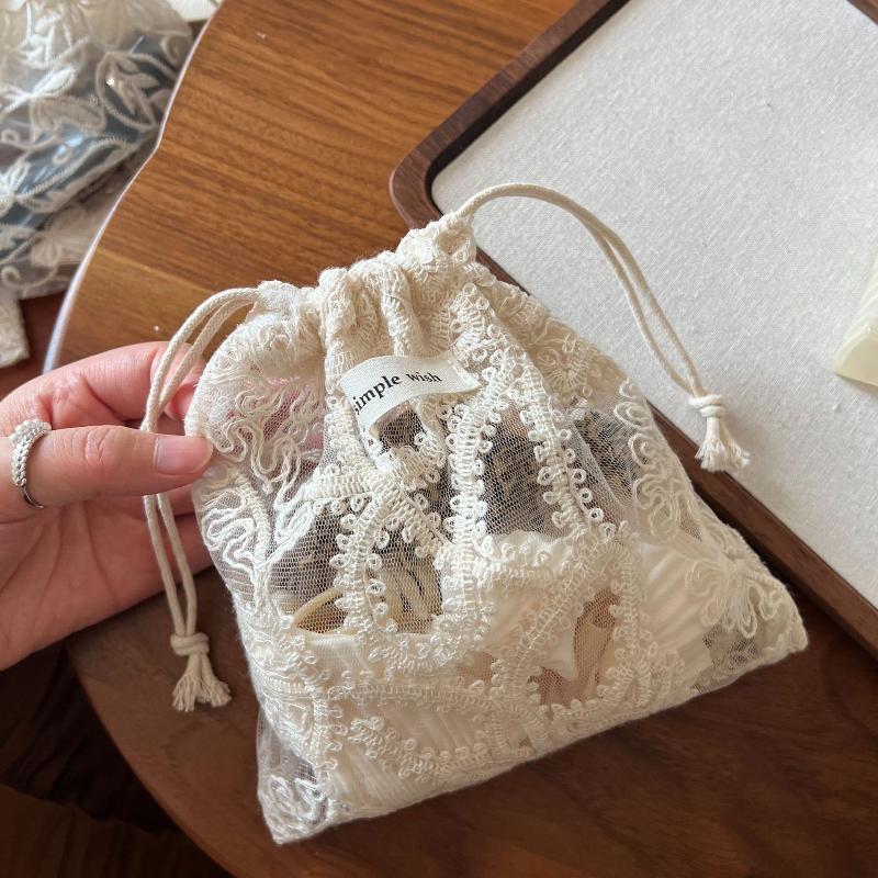 1Pcs Fabric Cable And Earphone Organizer Vintage Lace Embroidered Travel Drawstring Storage Bag Home Dustproof Cosmetic Bag