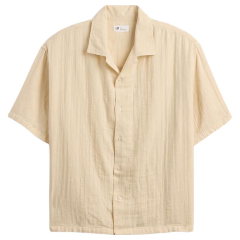 

GAP Men s Lightweight Loose Short Sleeve Shirt M