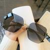 Fashionable Borderless Metal Chain Sunglasses for Women with A Sense of Luxury and Irregular Temperament. New Large Frame Sunglasses