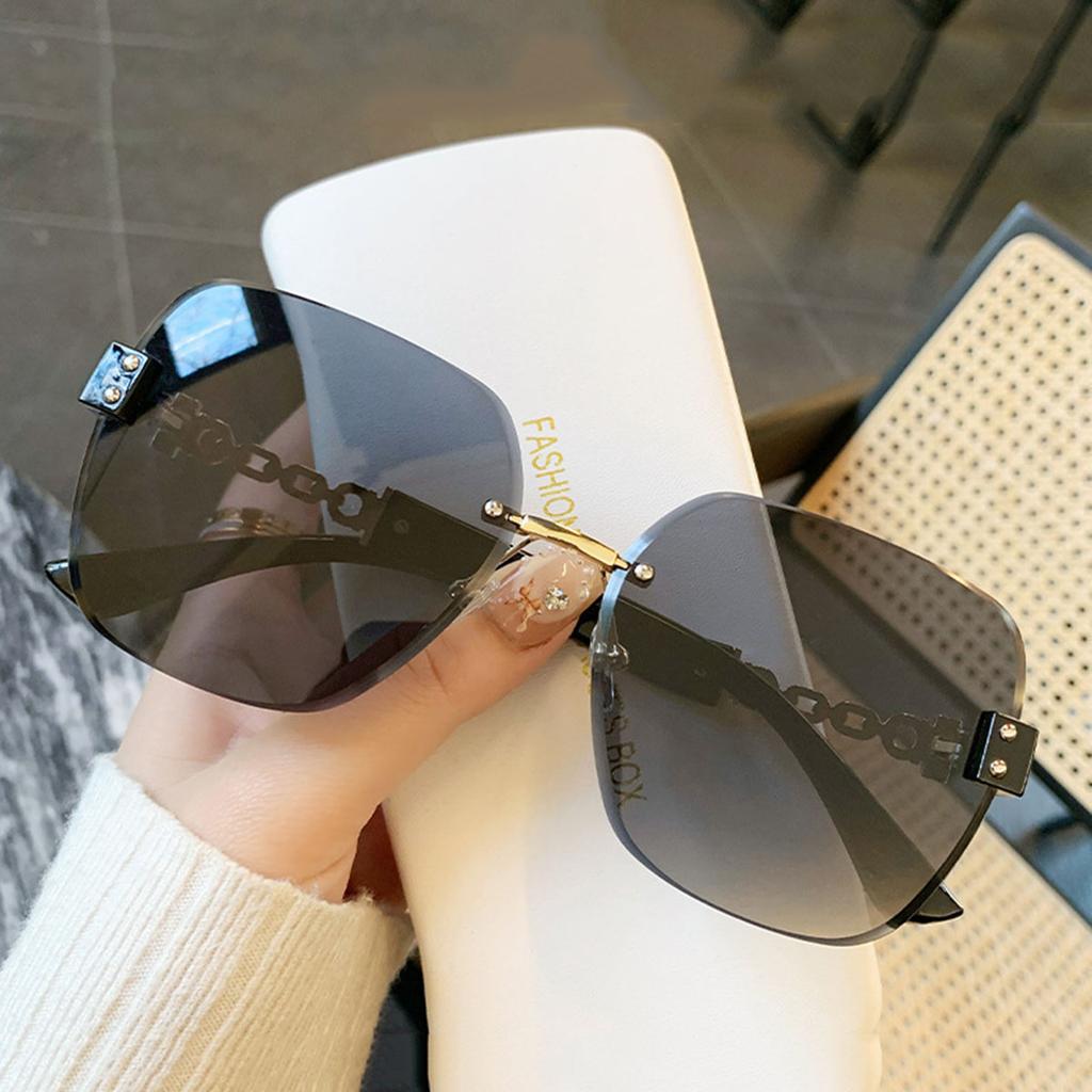 Fashionable Borderless Metal Chain Sunglasses for Women with A Sense of Luxury and Irregular Temperament. New Large Frame Sunglasses