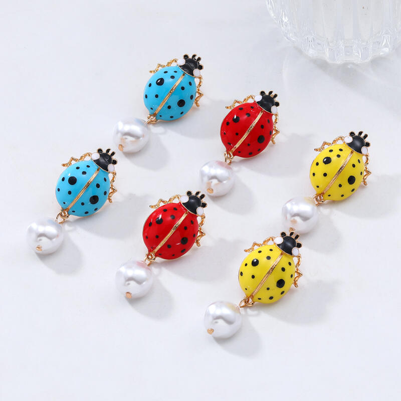 Colorful Dripping Oil Metal Ladybug Stud Earrings for Women Ladies Personality Design Imitation Pearl Pendant Earrings Jewelry