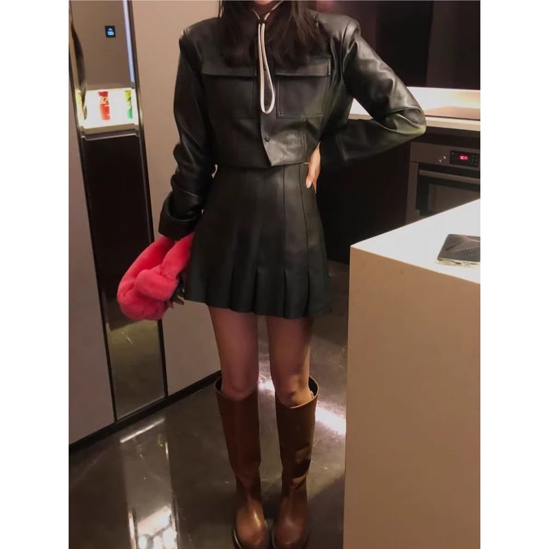 Sweet Cool Fancy Sexy Fried Street Fashionable Retro Leather Coat + Pleated Skirt Small Dress Two-piece Set
