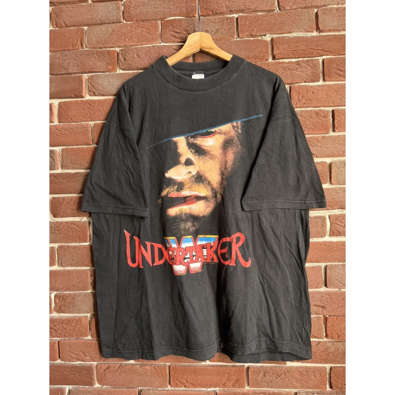 Vintage The Undertaker t shirt 1993 WWF 90s WWE wrestling L Unisex T-Shirt M