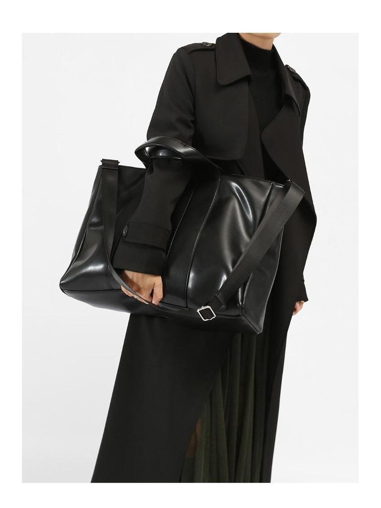 New 2025 Trendy Large-Capacity Leather Crossbody Bag for Commuting & Casual Outdoor Fashion