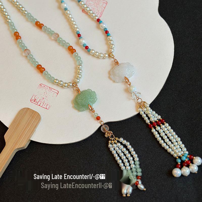 Lotus Yingluo Pendant Necklace: Retro Ethnic Style, Light Luxury, Ancient Chinese-Inspired Horse Face Skirt Accessory