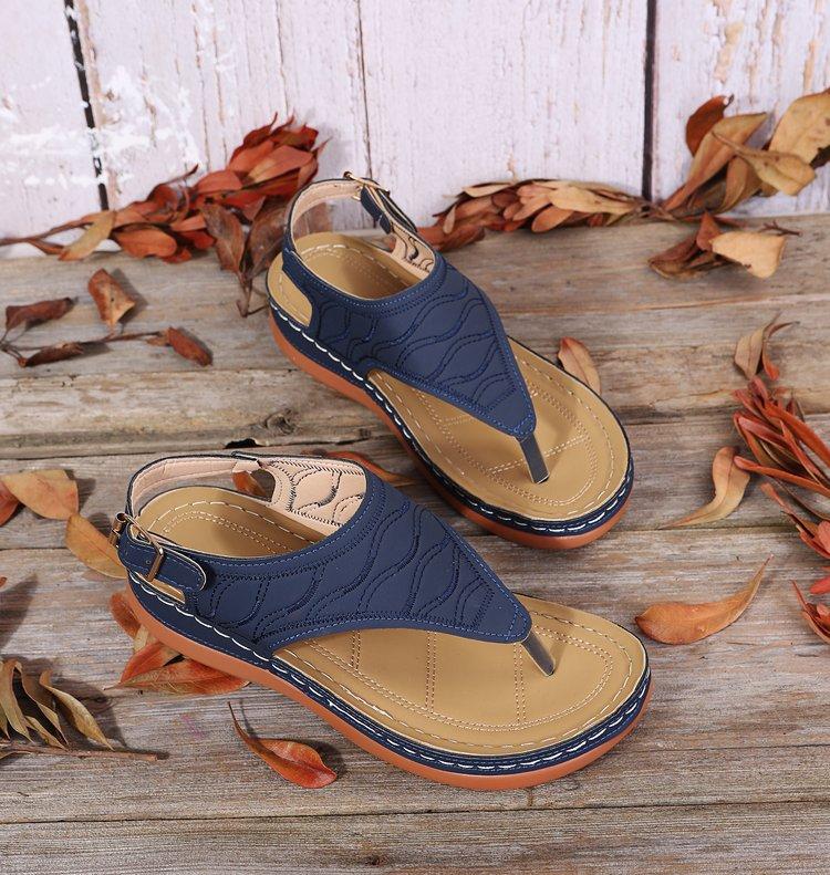 Foreign trade 2025 summer new European and American large-size pinch foot thick-soled sandals light and versatile women's shoes are not tired