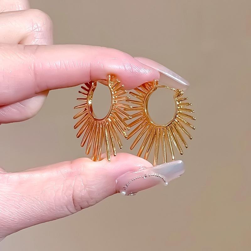 Sweet Sunflower Earrings Women S Personality Fashion Design Sense Year Ear Buckle Niche Earrings