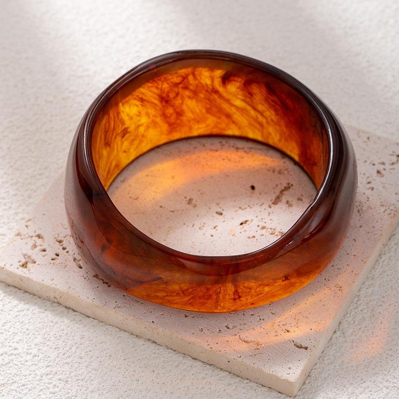 Geometric Smudge Bracelet Wide Version Curved Resin Bracelet Niche Premium Retro Amber Jewelry
