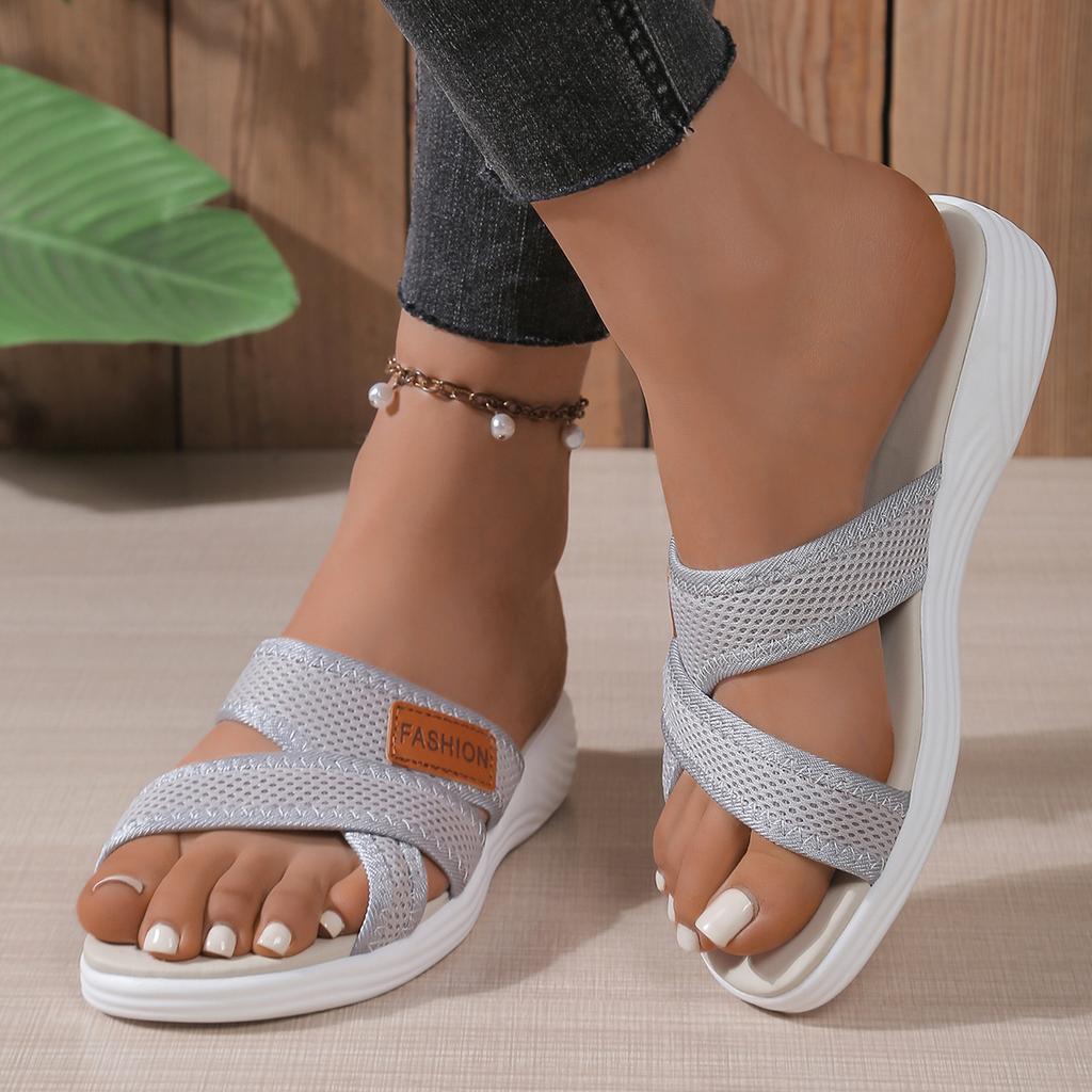 Women Slippers Fashion Clip Toe Solid Color Comfort Sandals Casual Peep Toe Slip on Slippers Women's Outdoors Beach Slides
