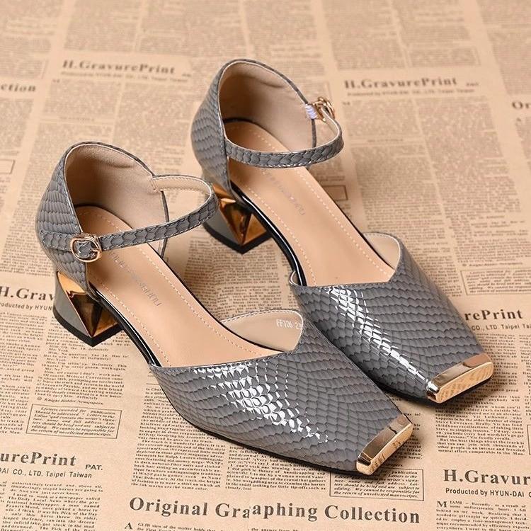 Metal iron head hollow sandals summer temperament square head thick heel versatile comfortable bag head women's shoes