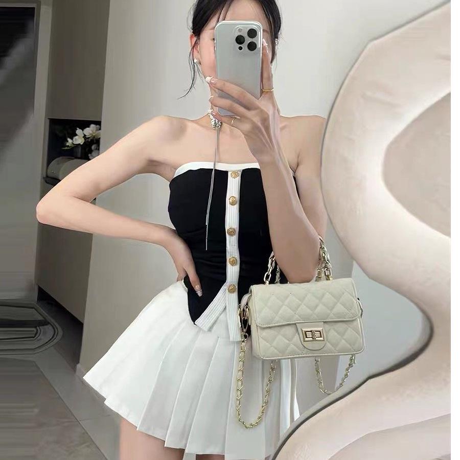 Off-the-Shoulder Dongdaemun Bandeau: Spring/Summer Color-Block Tank with Buttons - Chic Korean Style, Pure Desire.