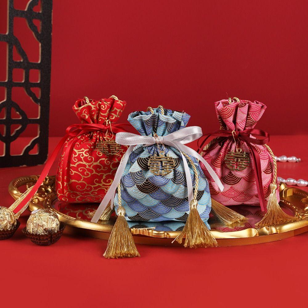 

Атласный бант, холст, лента, бант, сумочка в полоску, свадьба, сделай сам, сумка для конфет, свадебная вечеринка