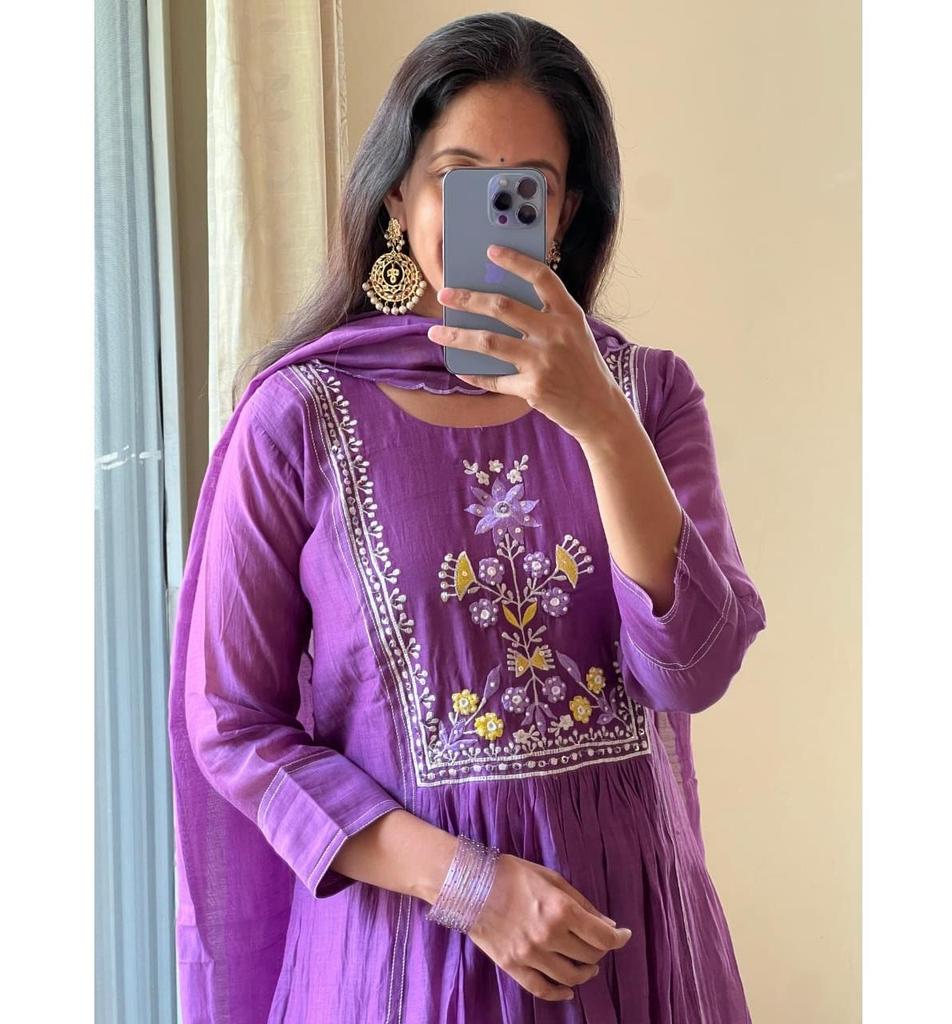 Wunderschönes Designer Party Wear Kurti Hose Dupatta Set Indische Frauen Bollywood Salwar Anzug