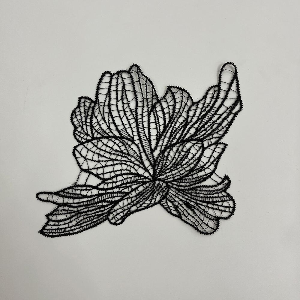 5Pcs White Black Flowers Patches DlY Sewing Wedding Dress Clothes Decoration Accessories