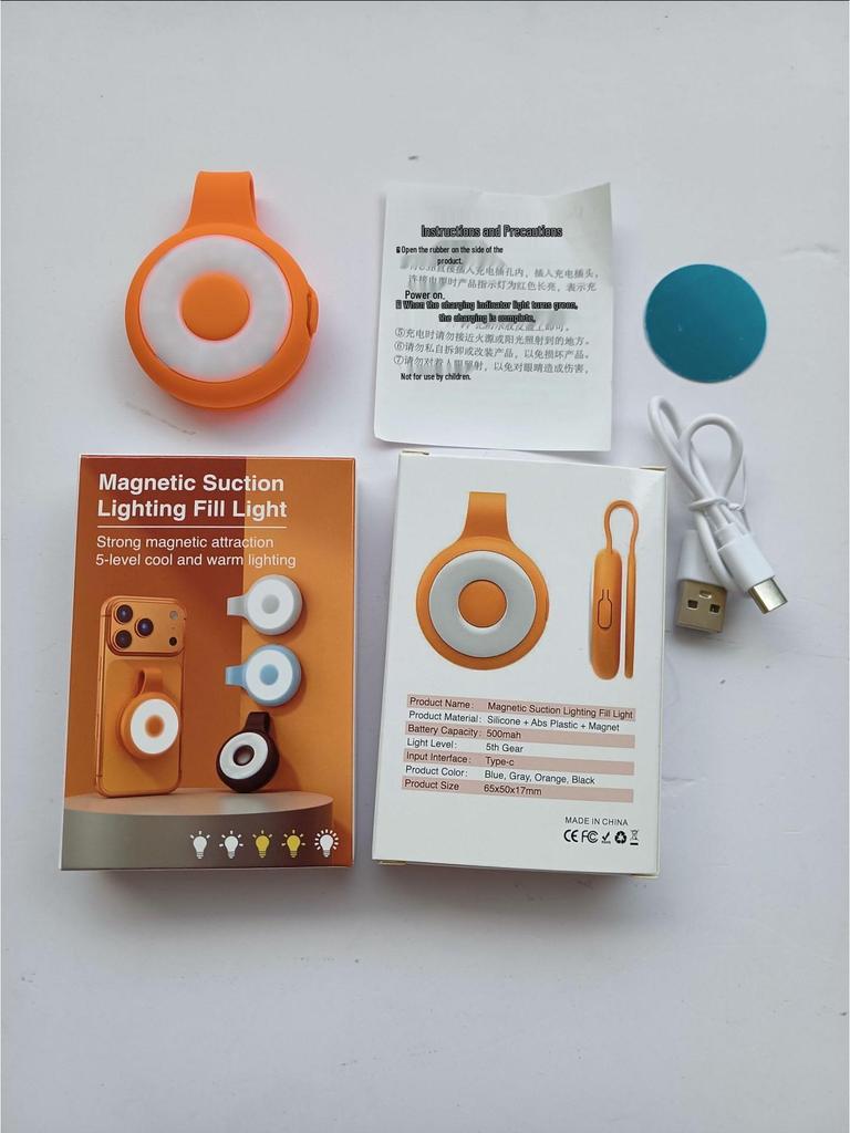 Adjustable Three-Color Magnetic Selfie Light for Phones and Live Streaming