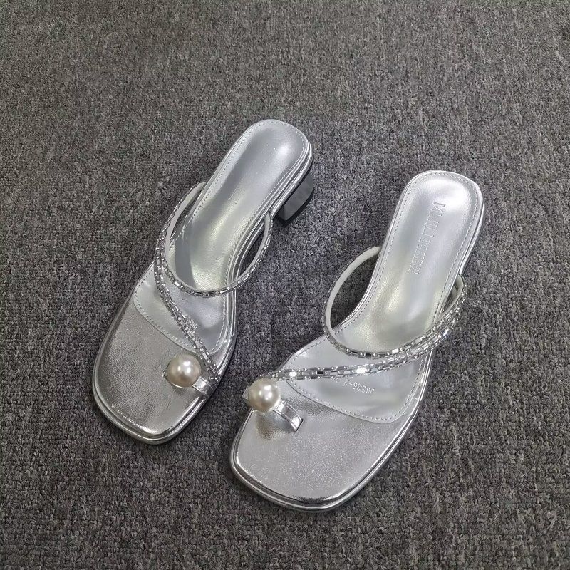 Vintage gentle pearl one-word strap sandals 2025 summer beach shoes outer wear