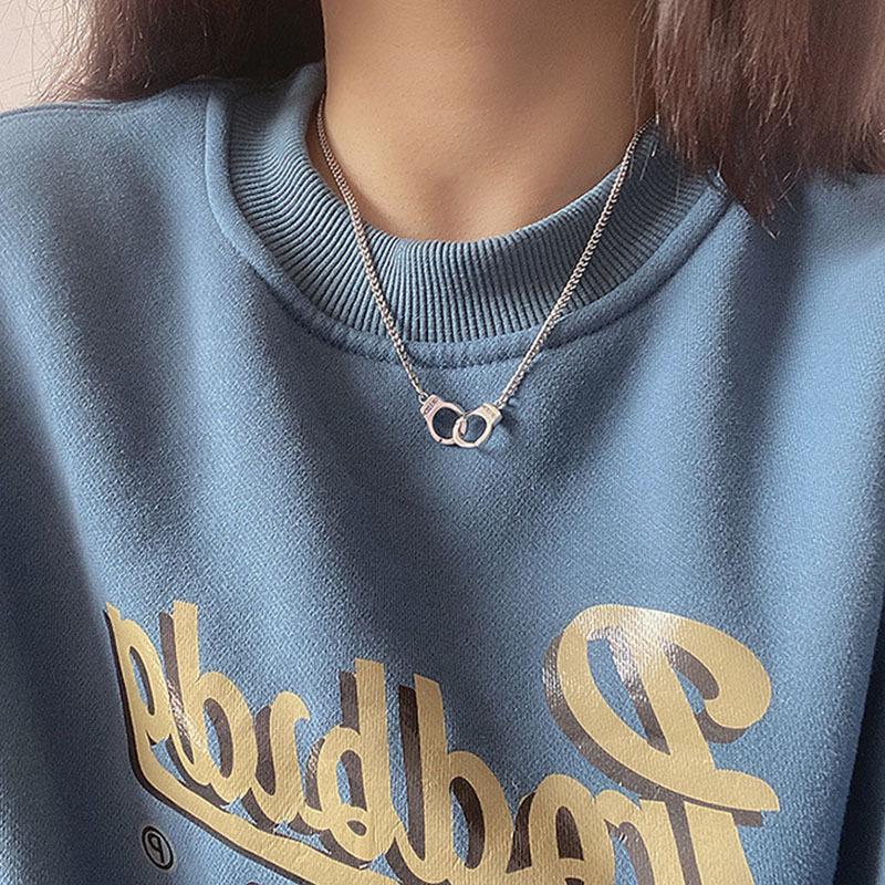 Stylish Handcuff Necklace: Korean Student Clavicle Chain for Women, Perfect Birthday Gift for Best Friend