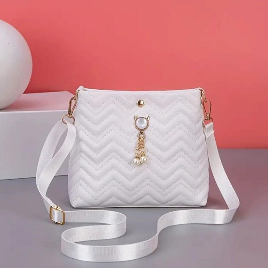 Stylish Wave Stripe Quilted Cat Pearl Pendant Decorative Simple Ladies Crossbody Bag Bag